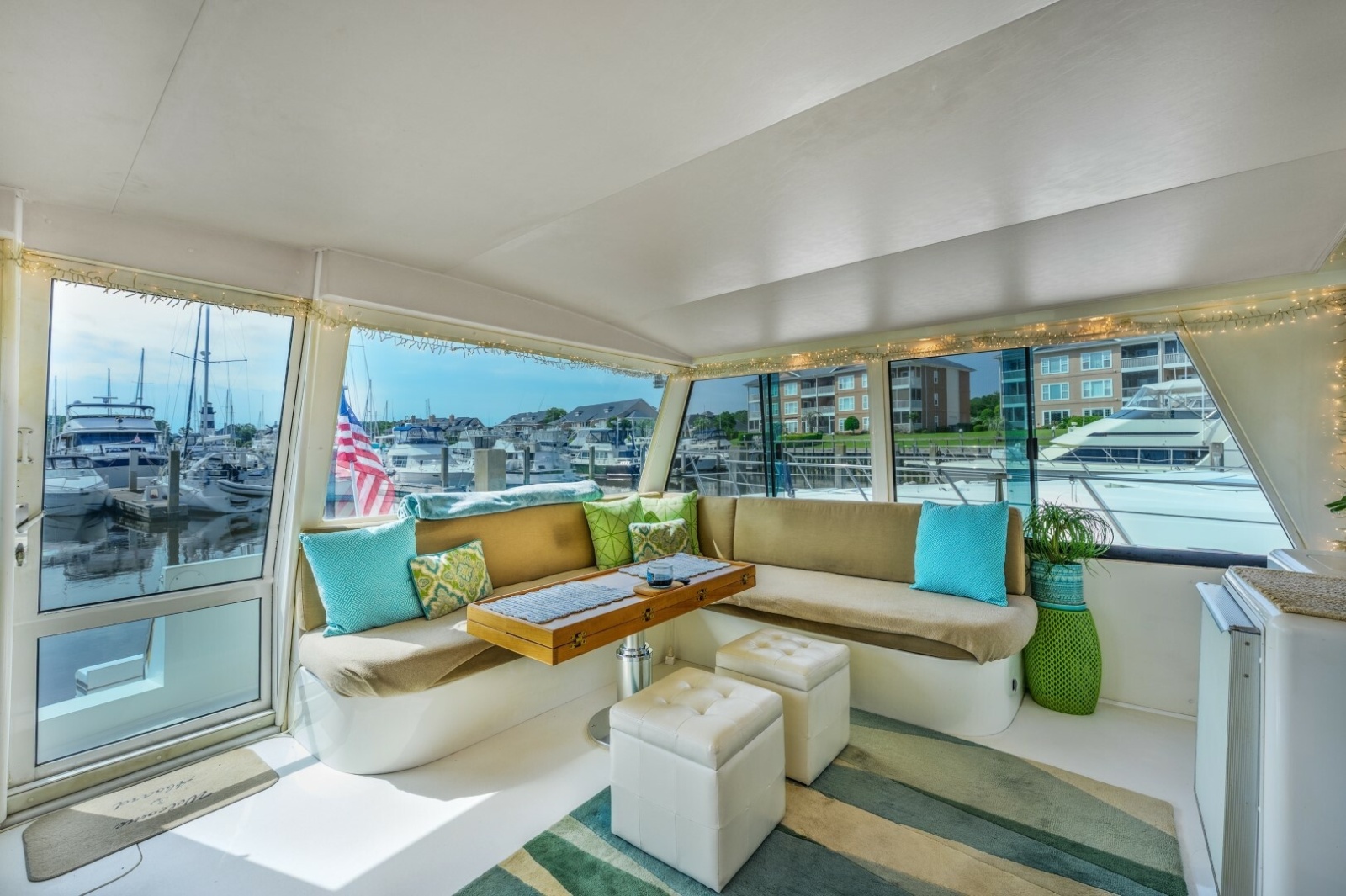 1999 Viking Cockpit Sport Yacht