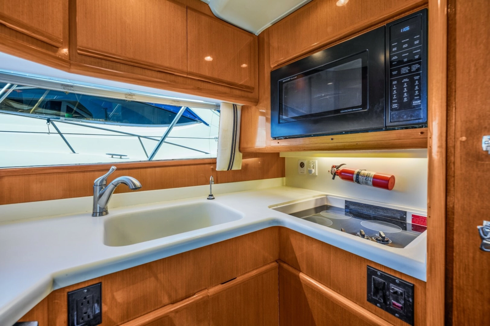 1999 Viking Cockpit Sport Yacht