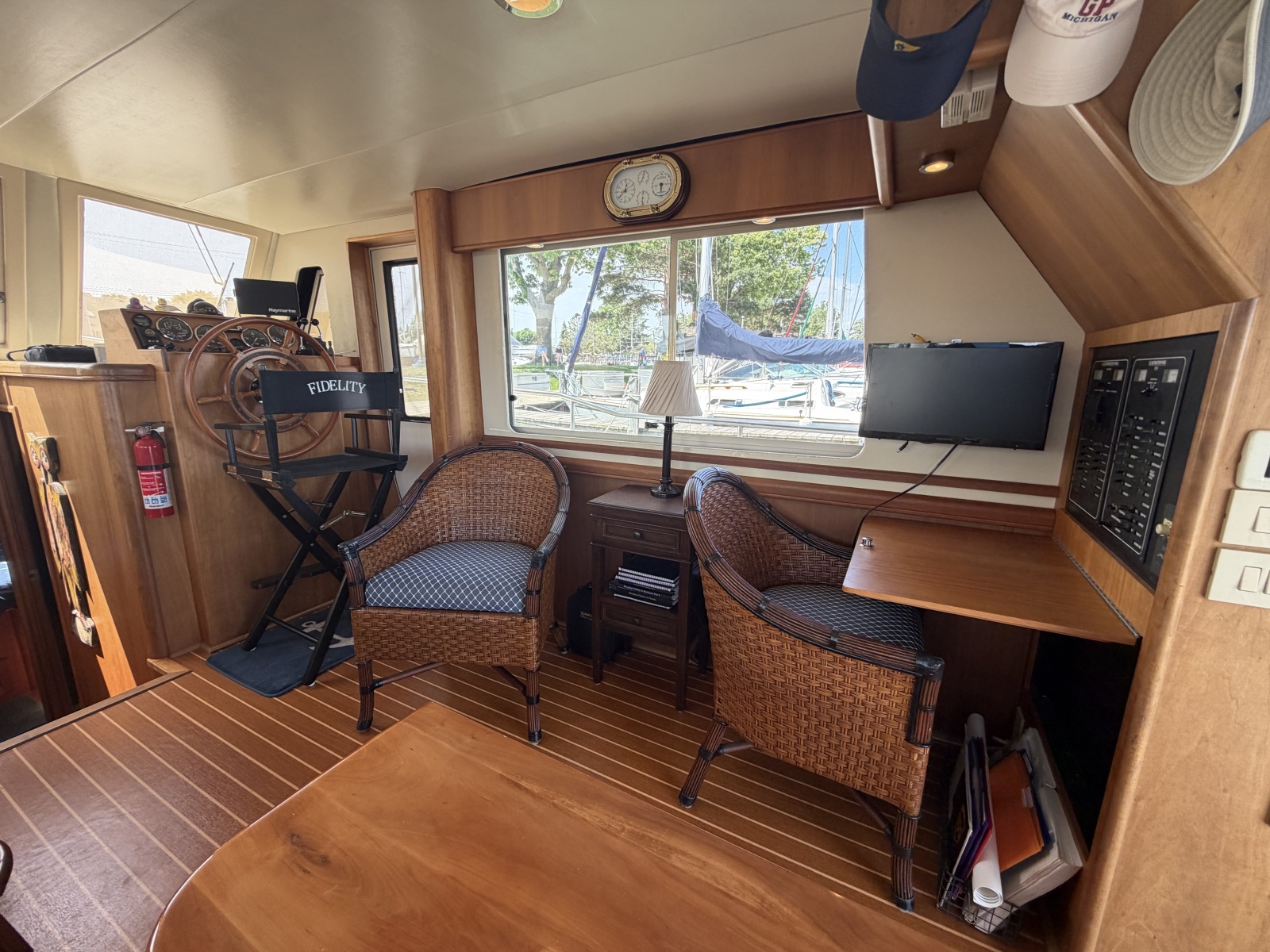 2006 Mainship 34 Trawler