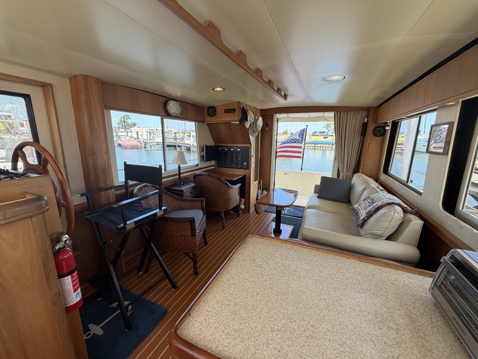 2006 Mainship 34 Trawler