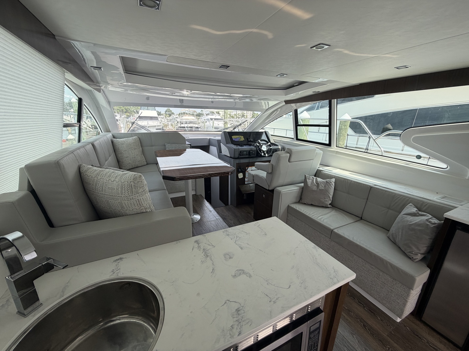 2022 Cruisers 46 Cantius