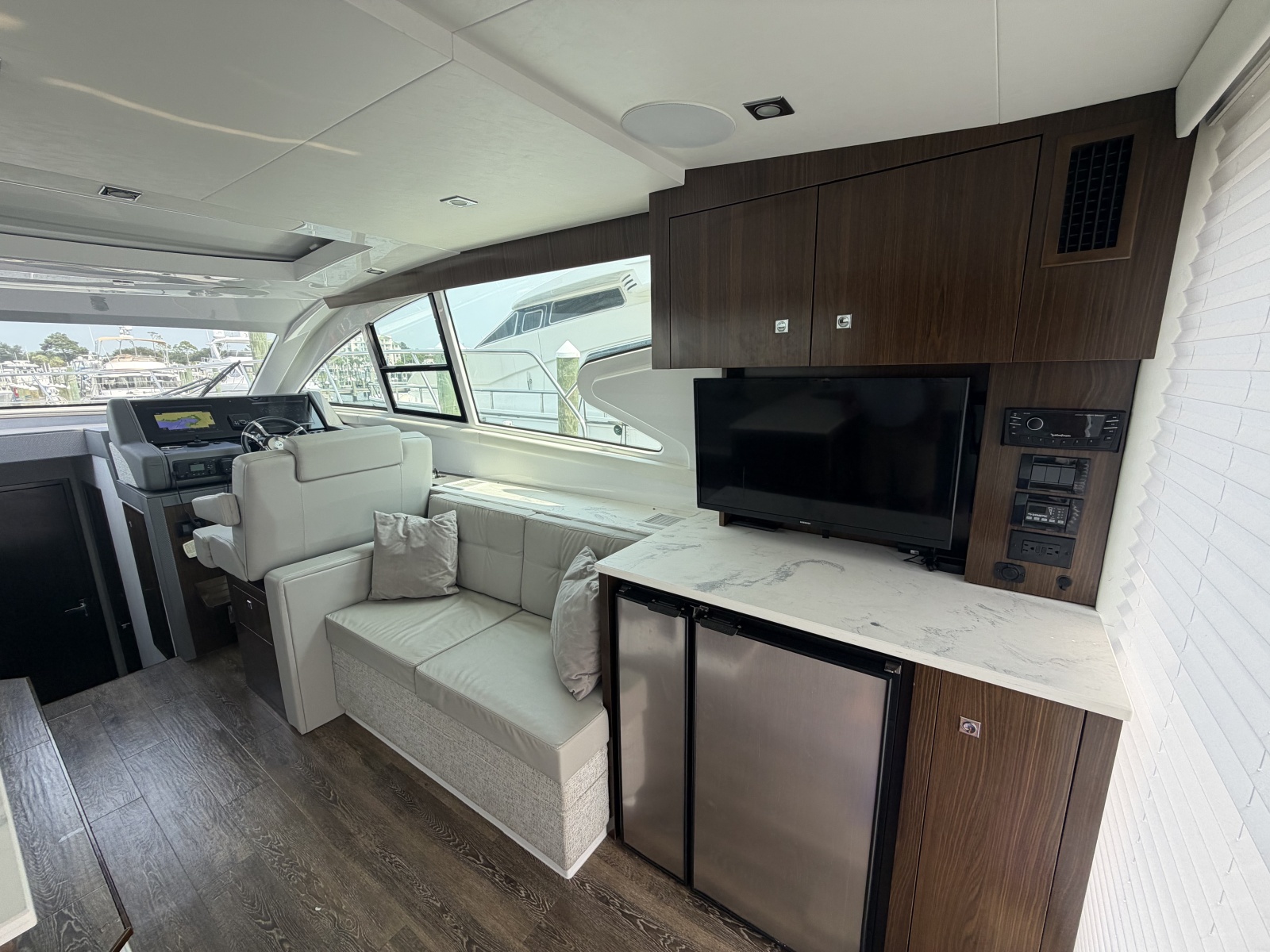 2022 Cruisers 46 Cantius