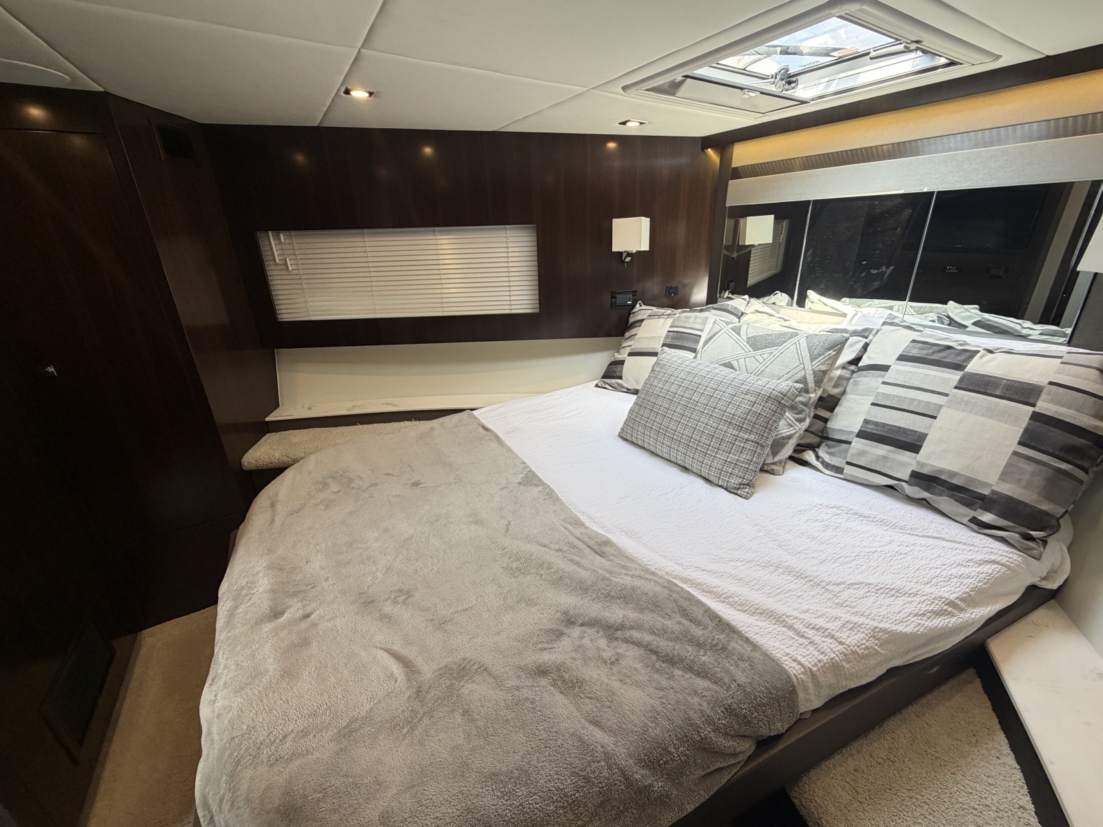 2022 Cruisers 46 Cantius