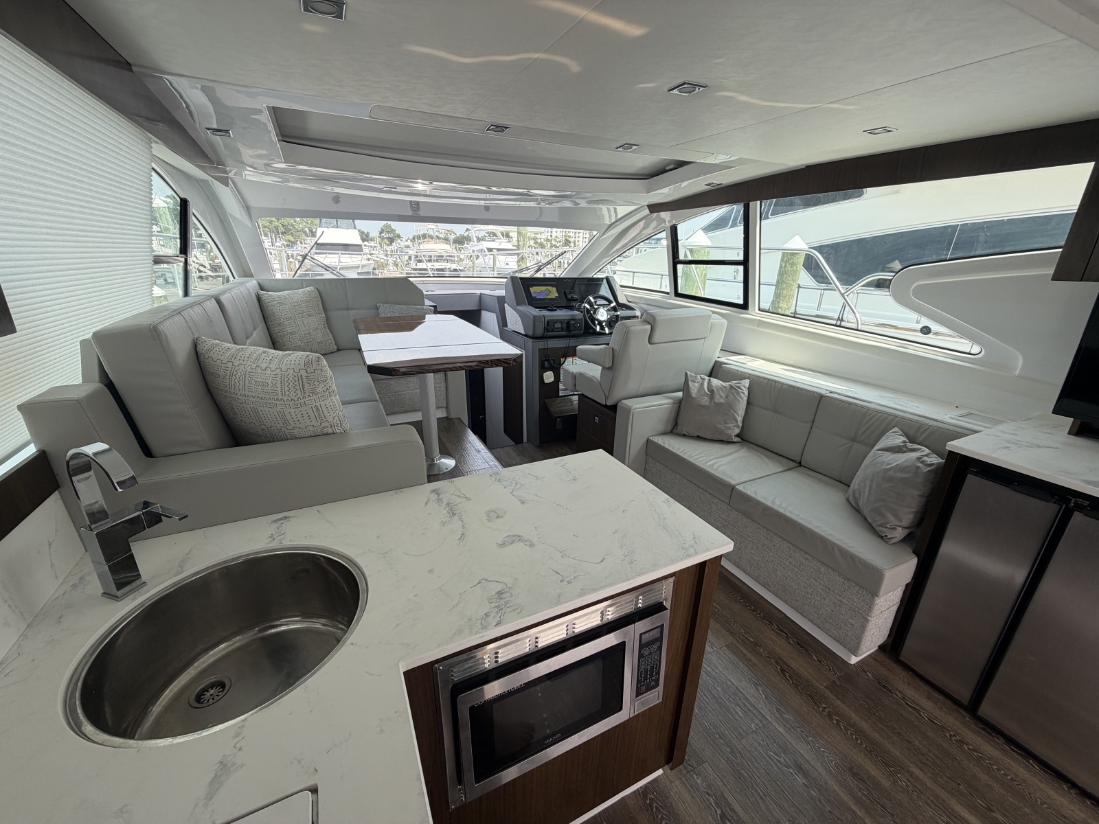 2022 Cruisers 46 Cantius