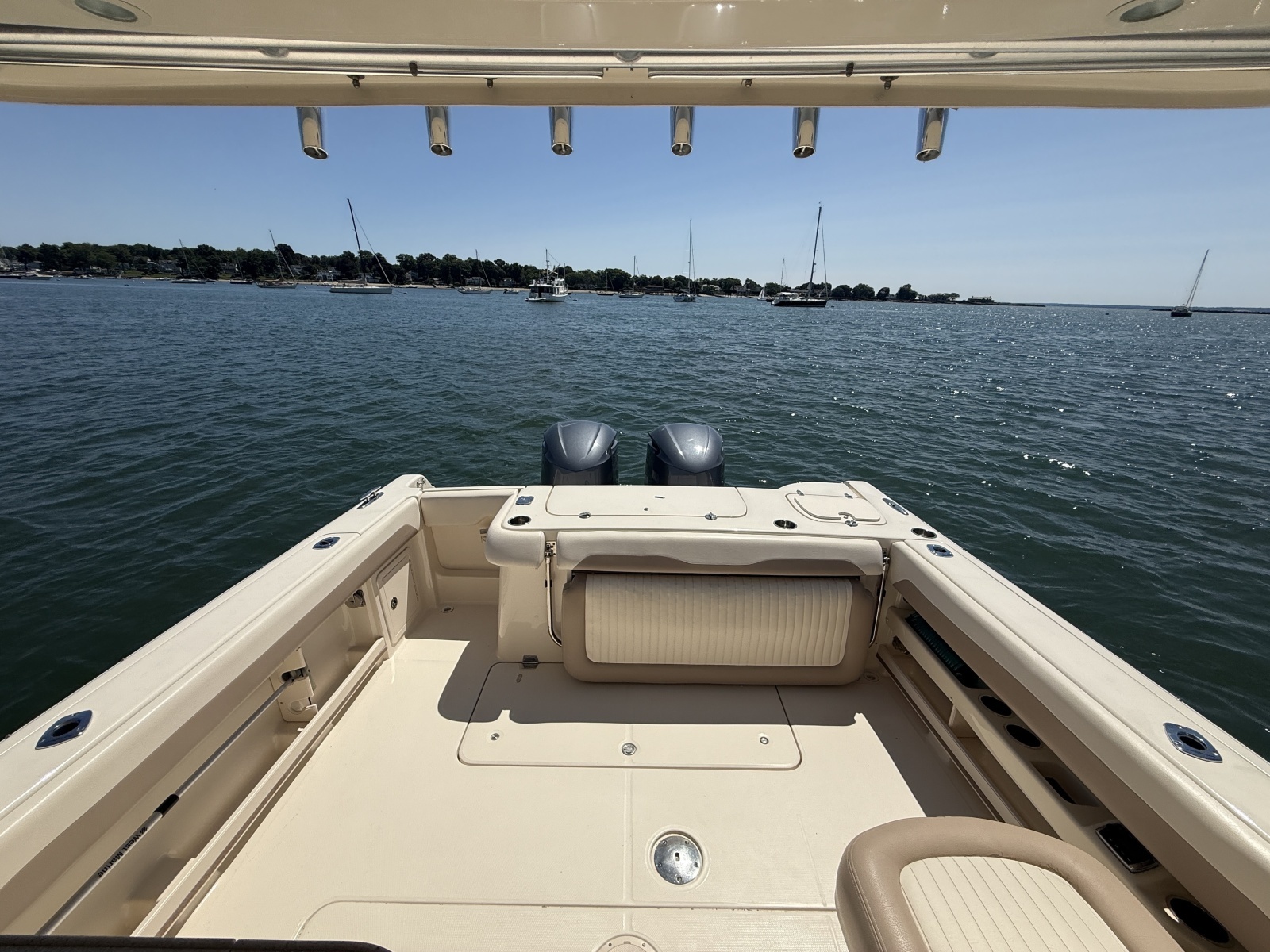 2014 Grady-White 307 Freedom