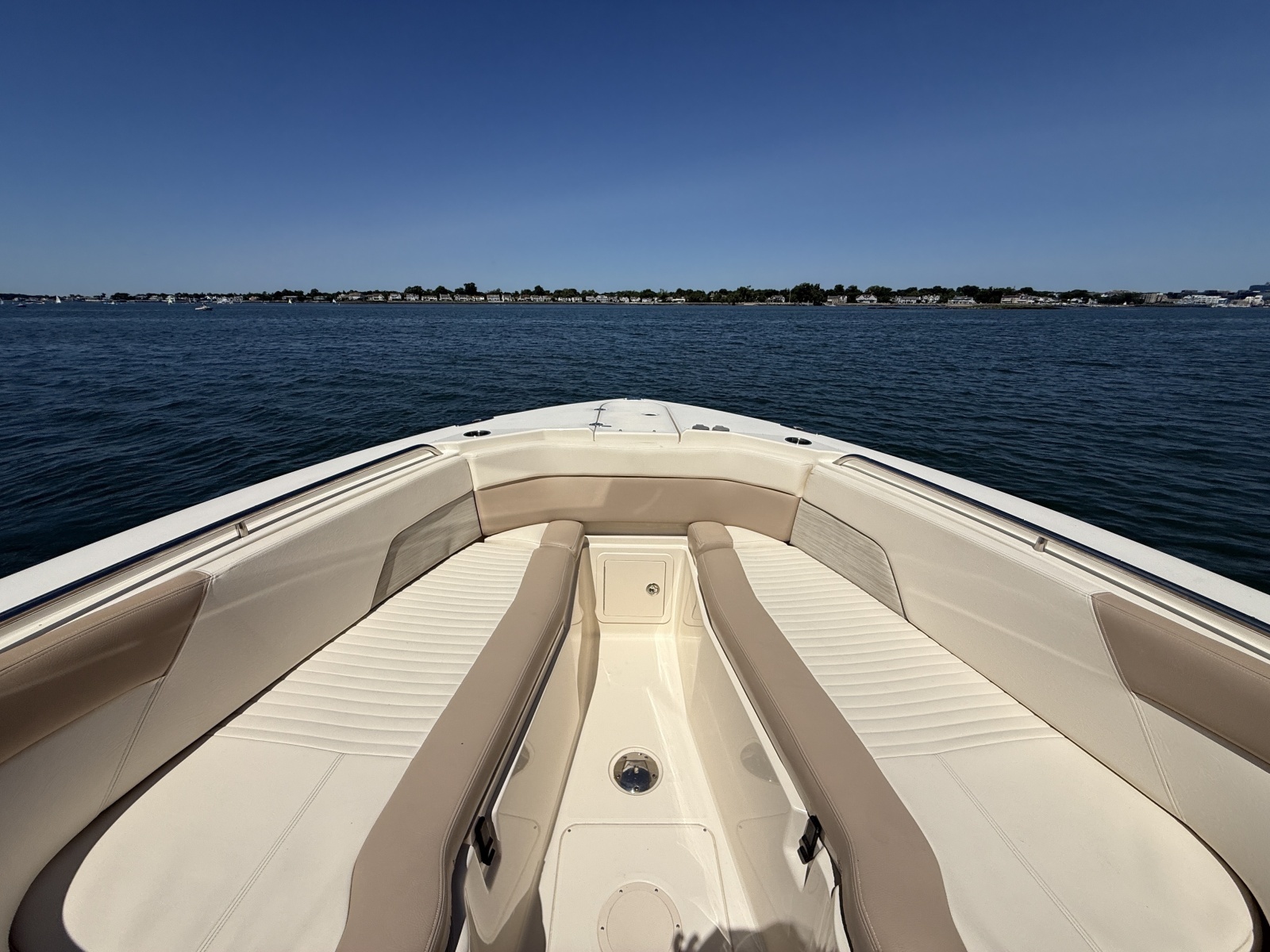2014 Grady-White 307 Freedom