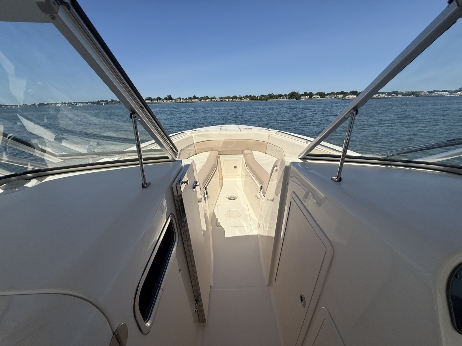 2014 Grady-White 307 Freedom