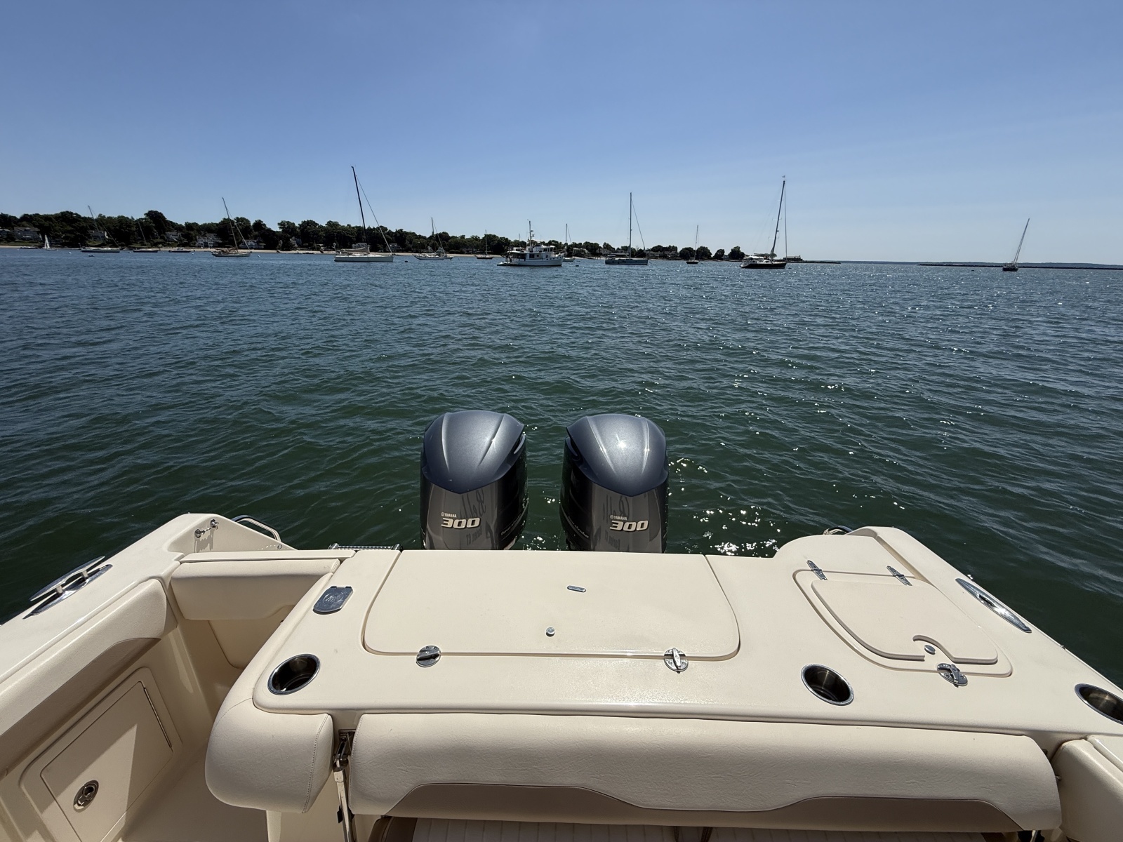 2014 Grady-White 307 Freedom