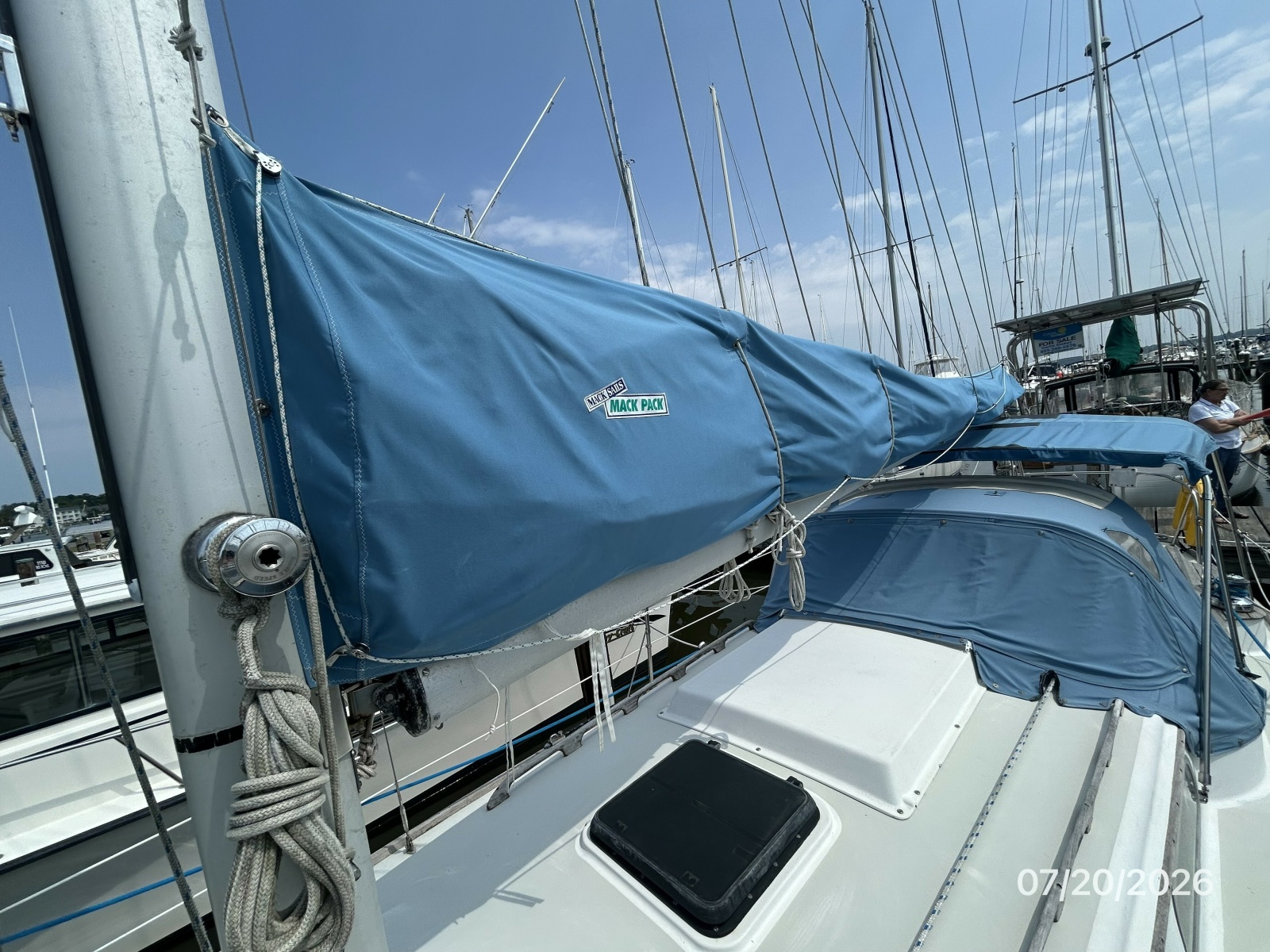 35' Pearson mainsail cover