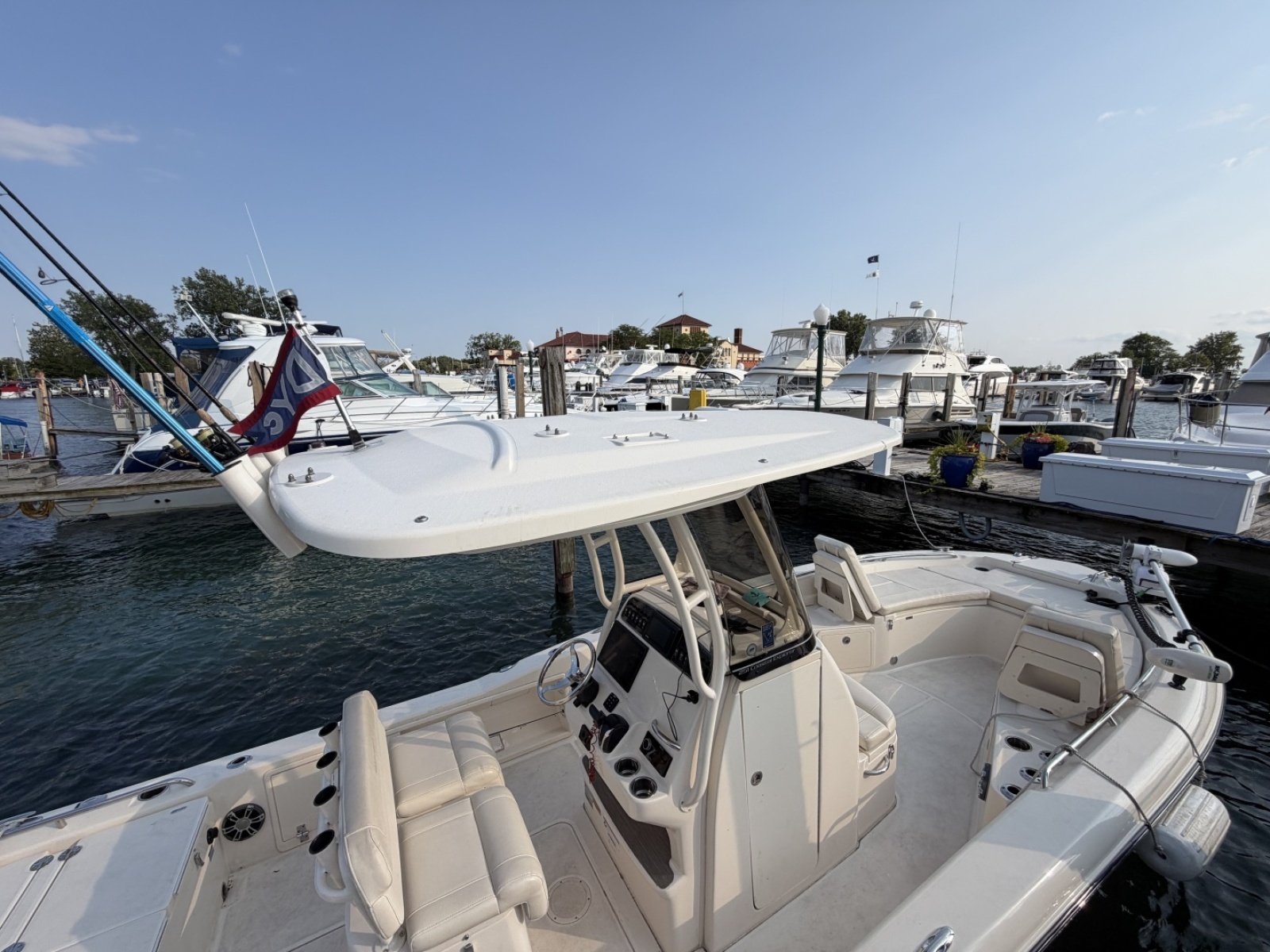 2022 Grady-White 251 Coastal Explorer