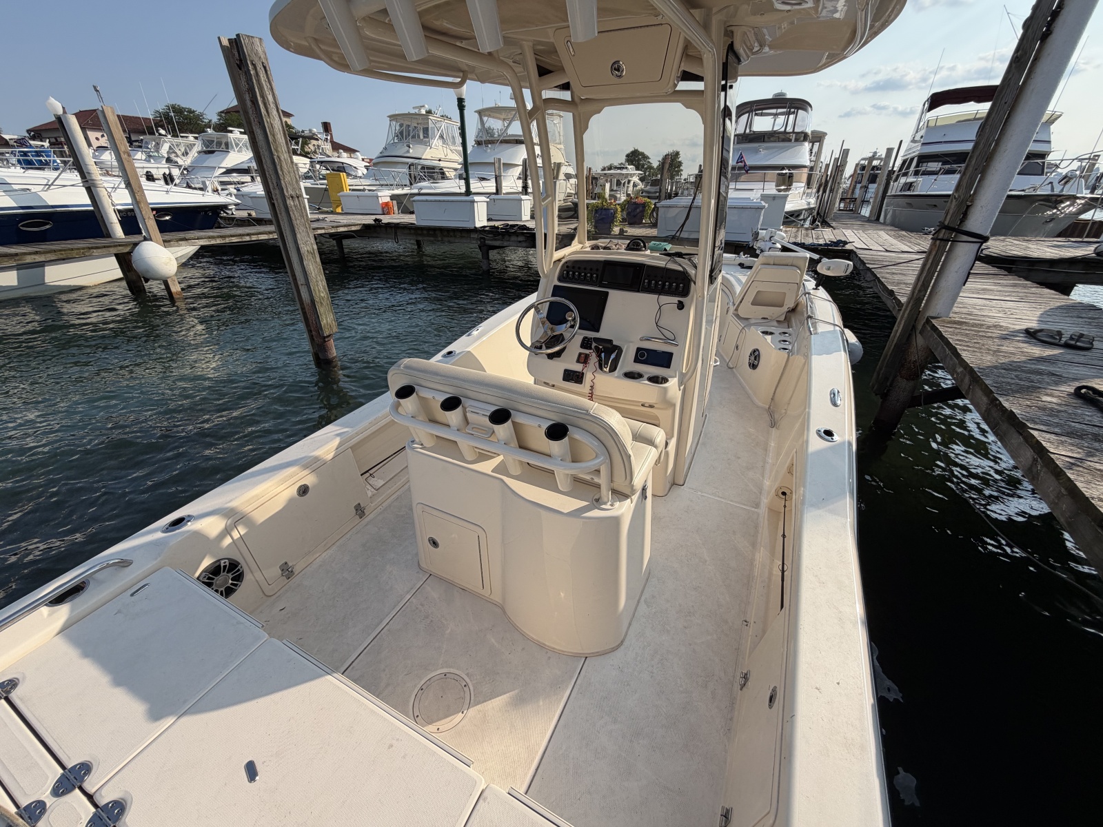2022 Grady-White 251 Coastal Explorer