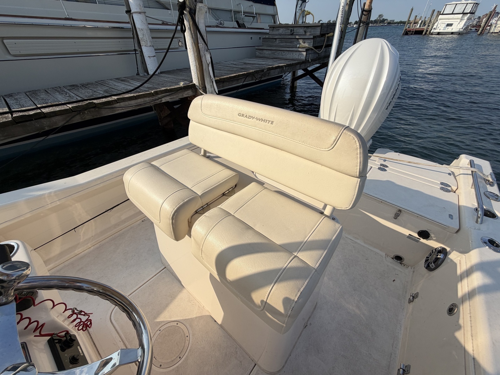 2022 Grady-White 251 Coastal Explorer