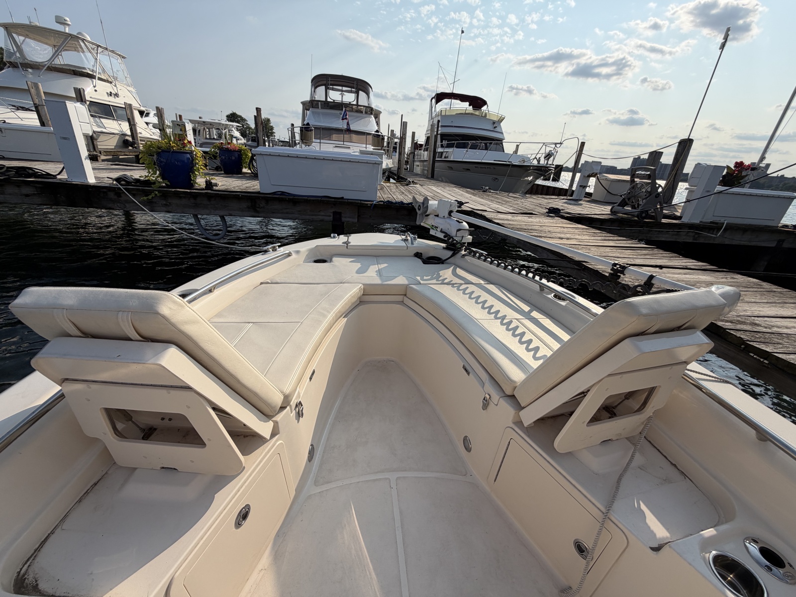 2022 Grady-White 251 Coastal Explorer