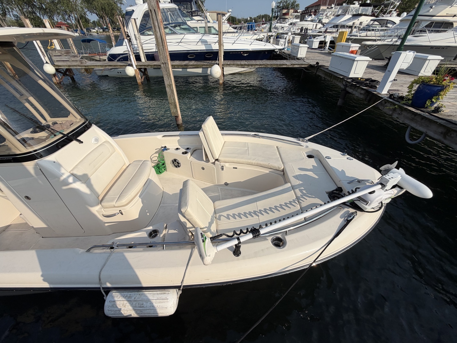 2022 Grady-White 251 Coastal Explorer