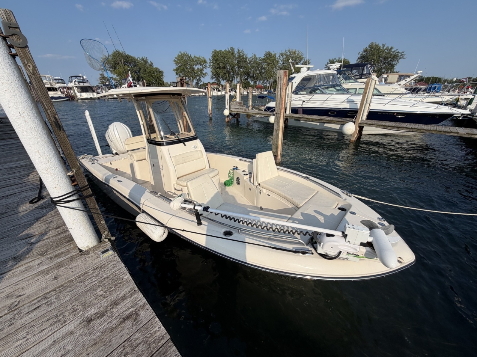 2022 Grady-White 251 Coastal Explorer