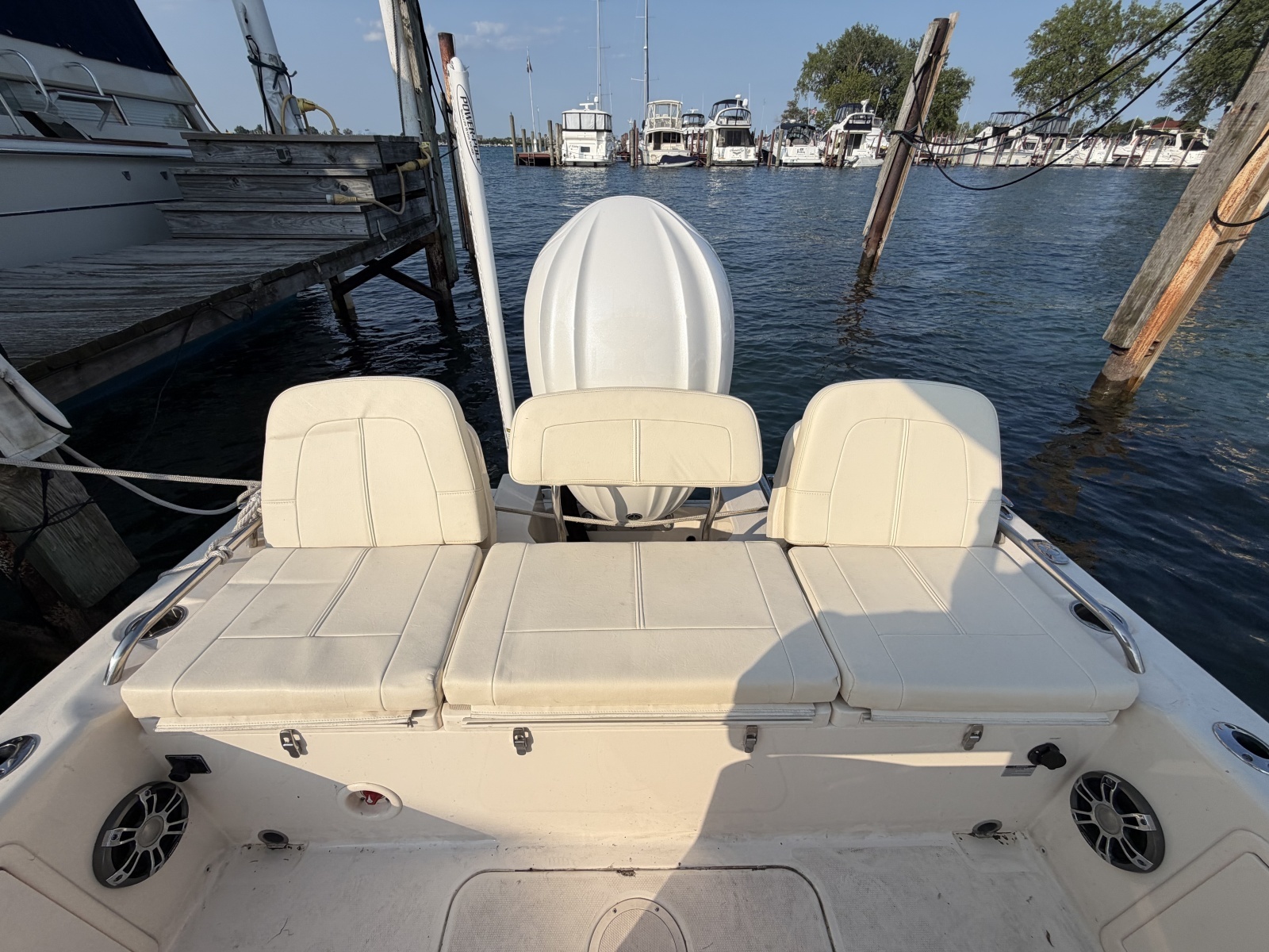 2022 Grady-White 251 Coastal Explorer