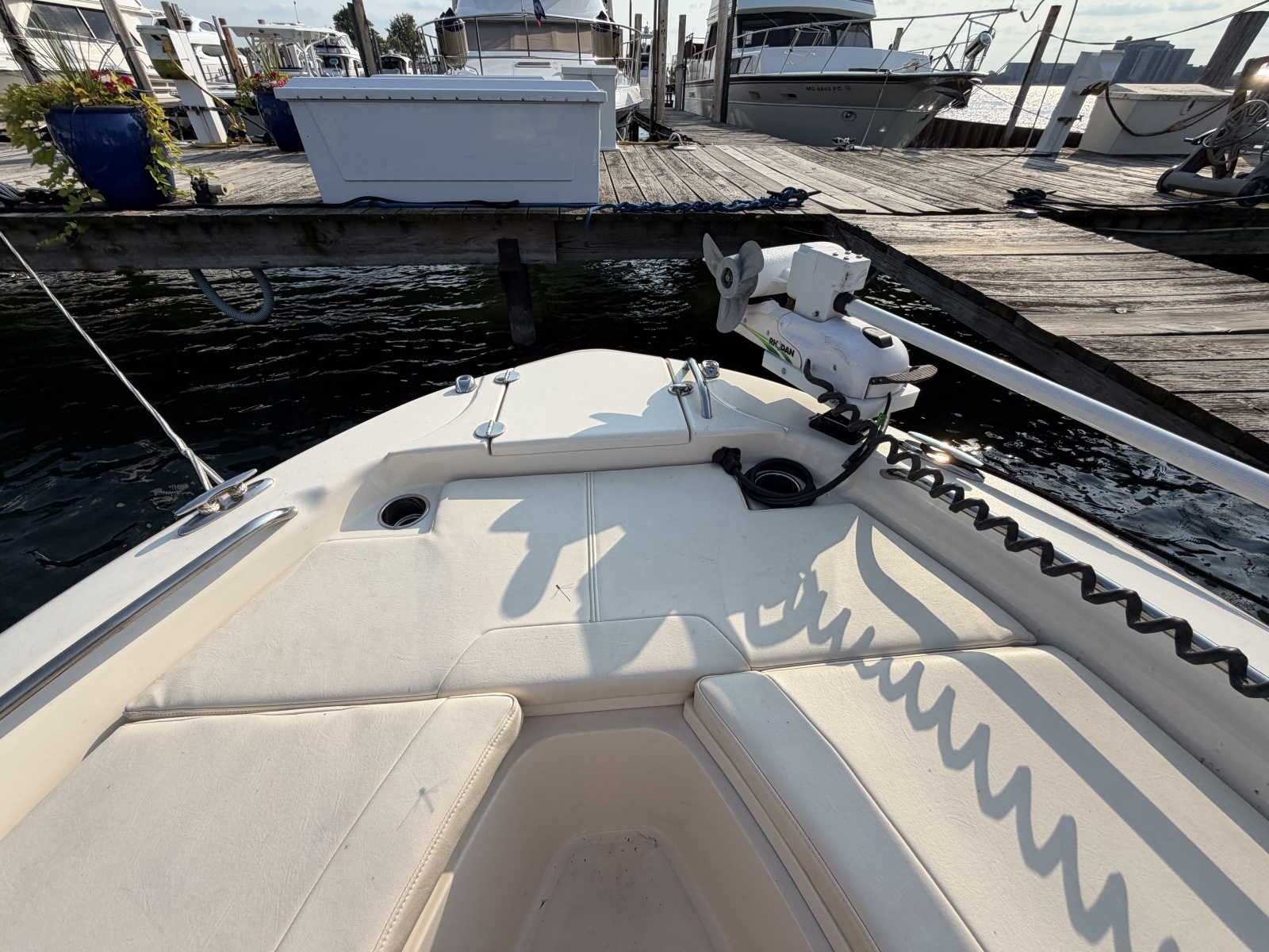 2022 Grady-White 251 Coastal Explorer