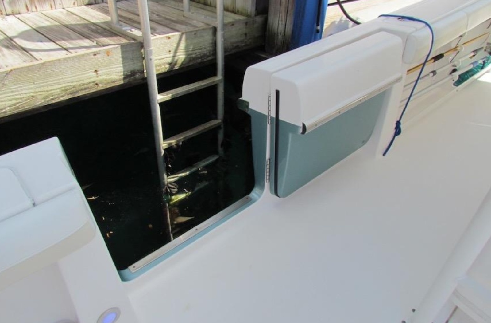 2016 Everglades 435 Center Console
