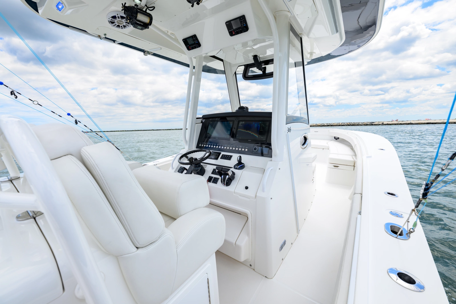 2022 Regulator 34 CC