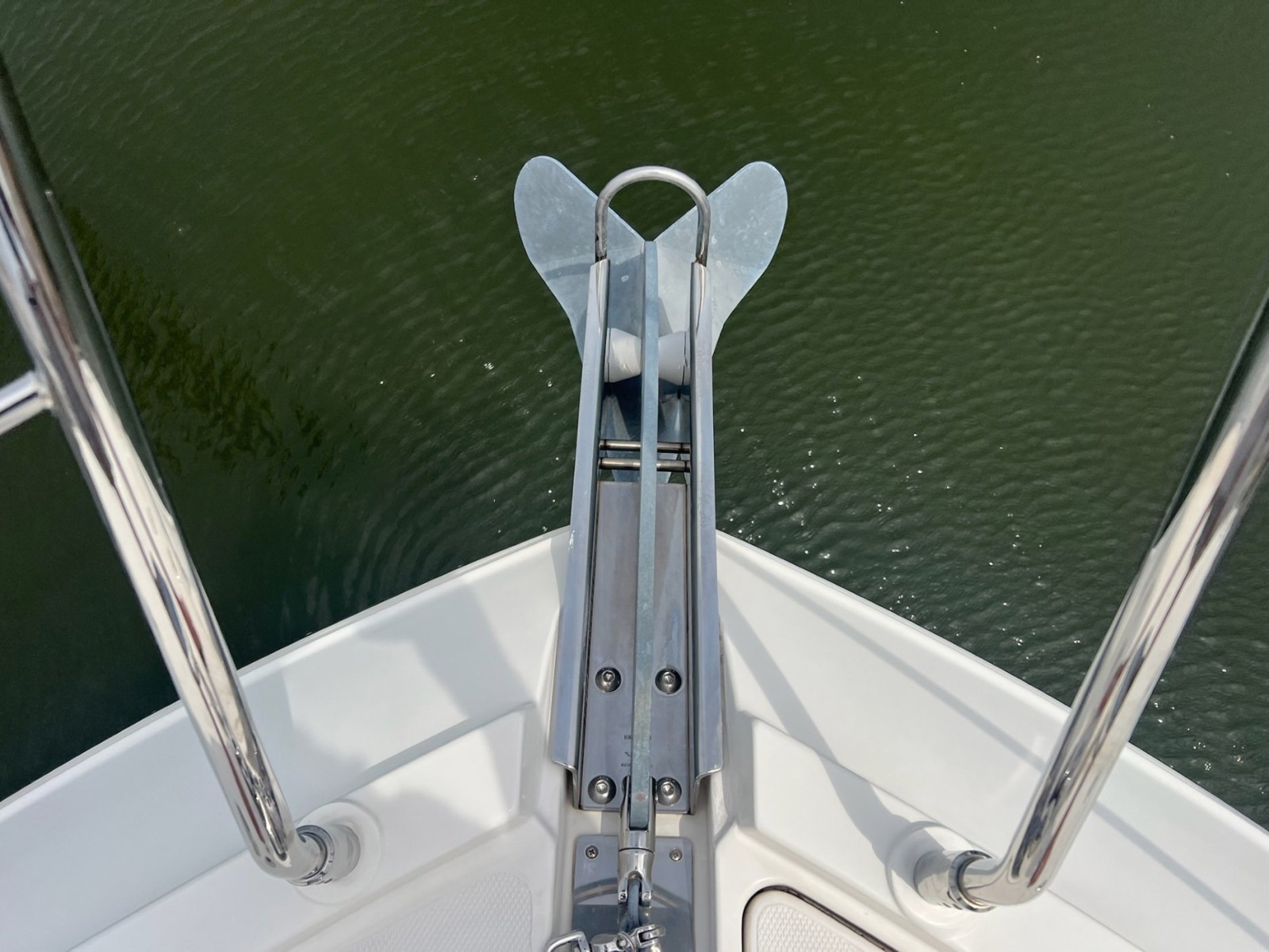 2019 Carver C37