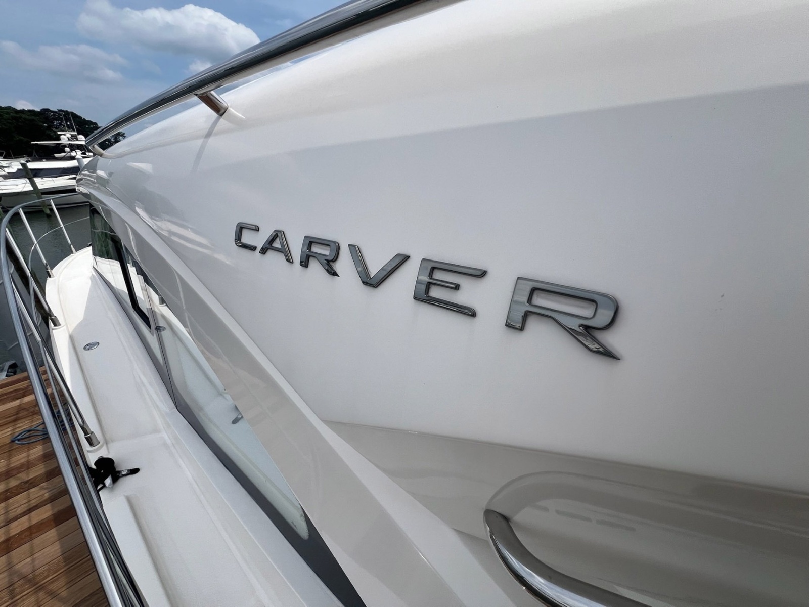 2019 Carver C37