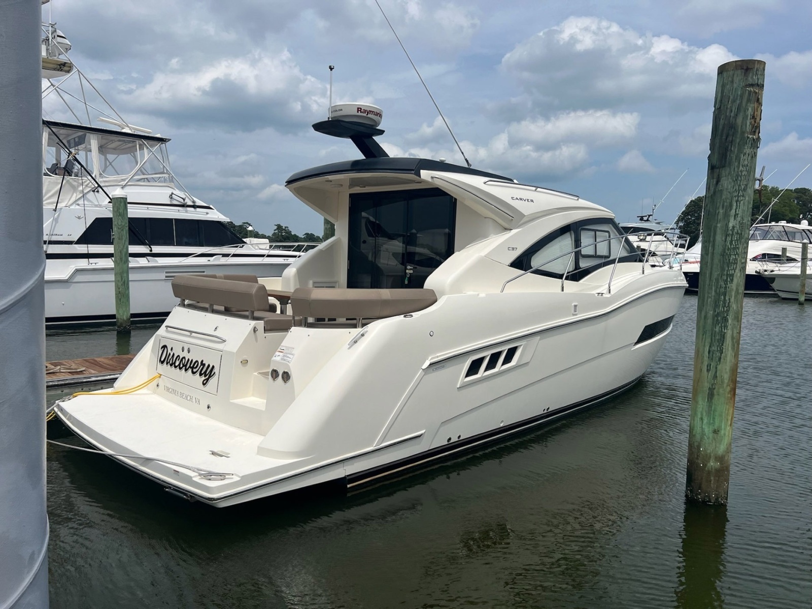 2019 Carver C37