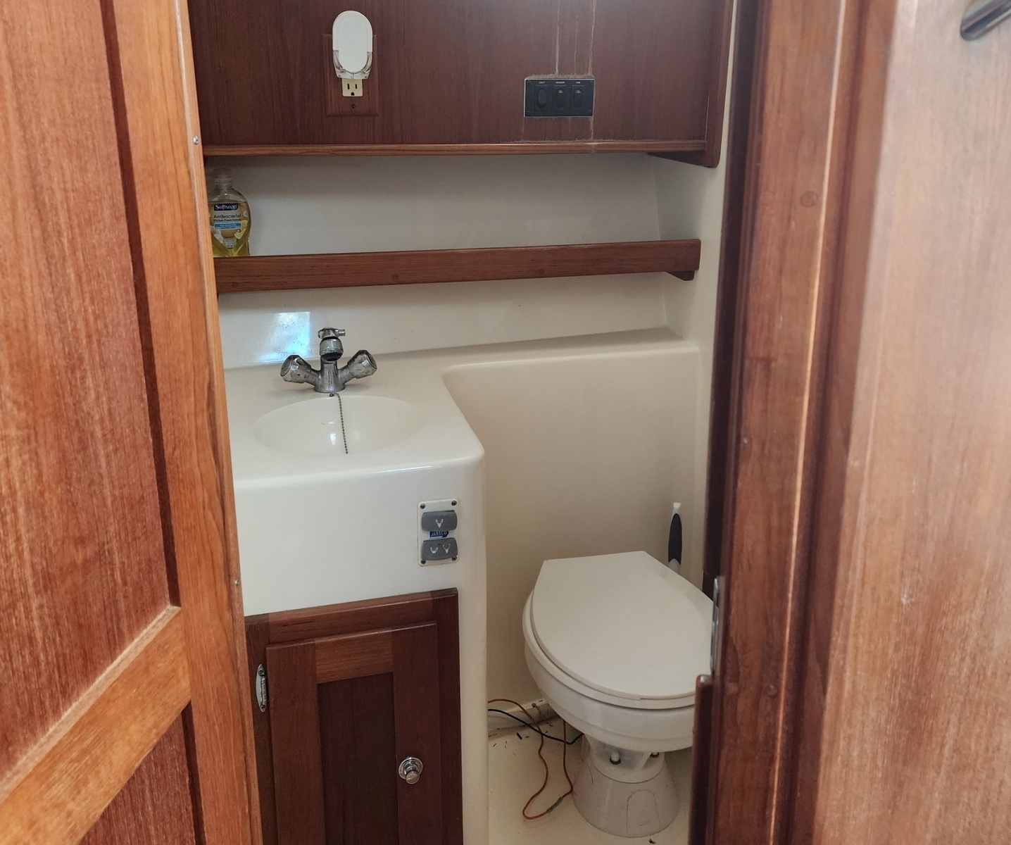 Pangloss 32ft Albemarle Yacht For Sale
