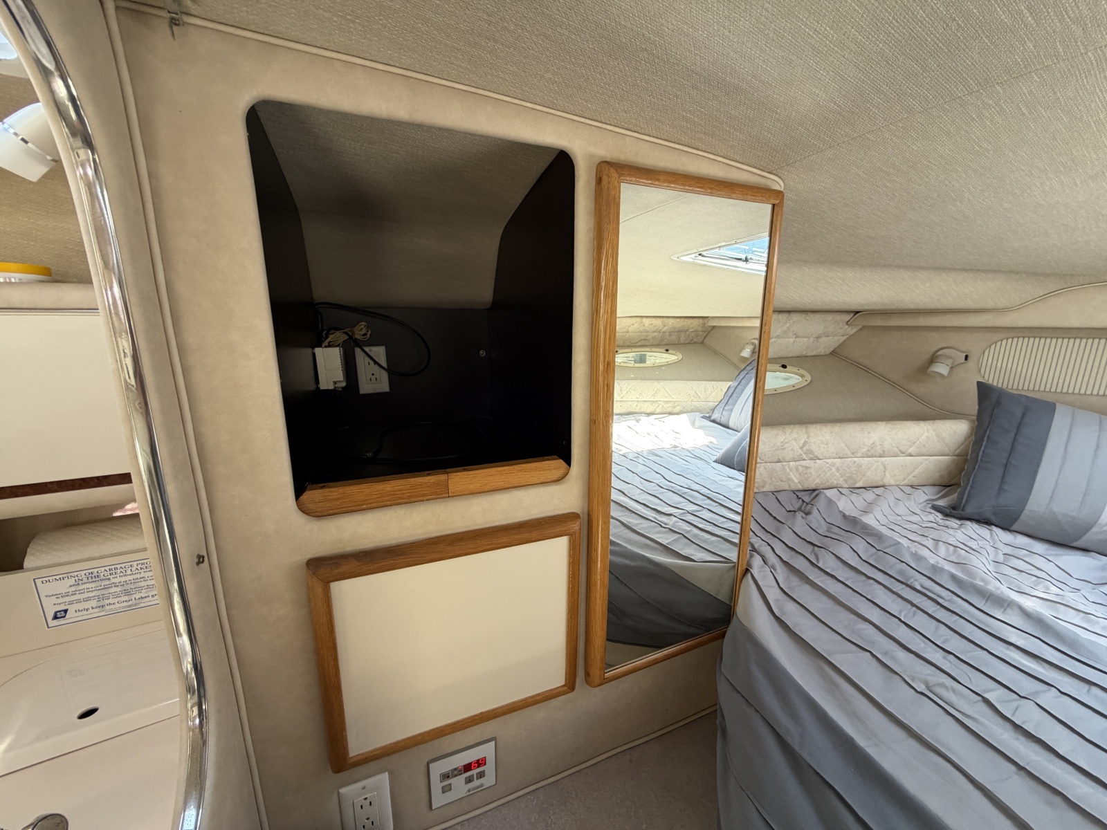 1996 Sea Ray 330 Sundancer