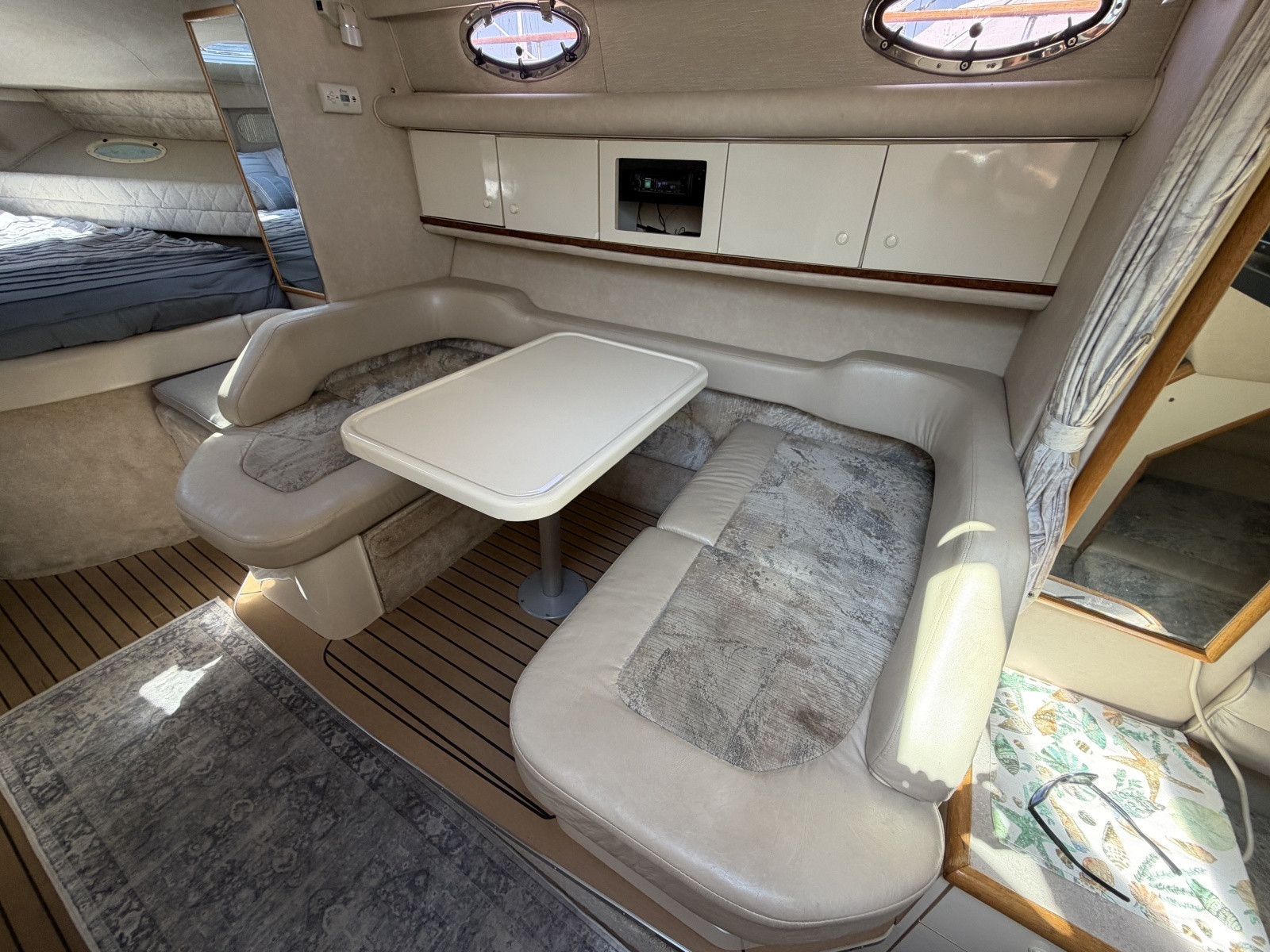 1996 Sea Ray 330 Sundancer