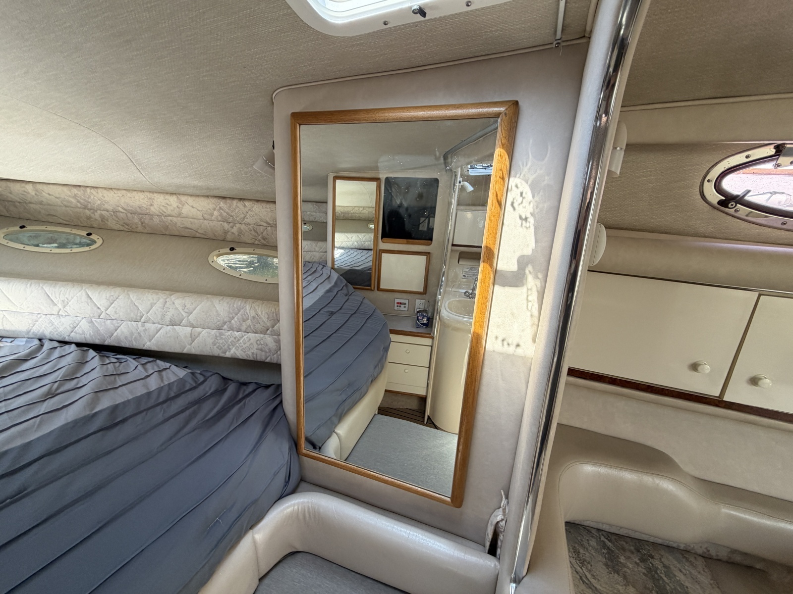 1996 Sea Ray 330 Sundancer