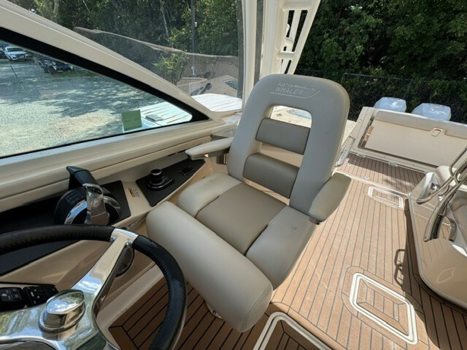 Helm seat 