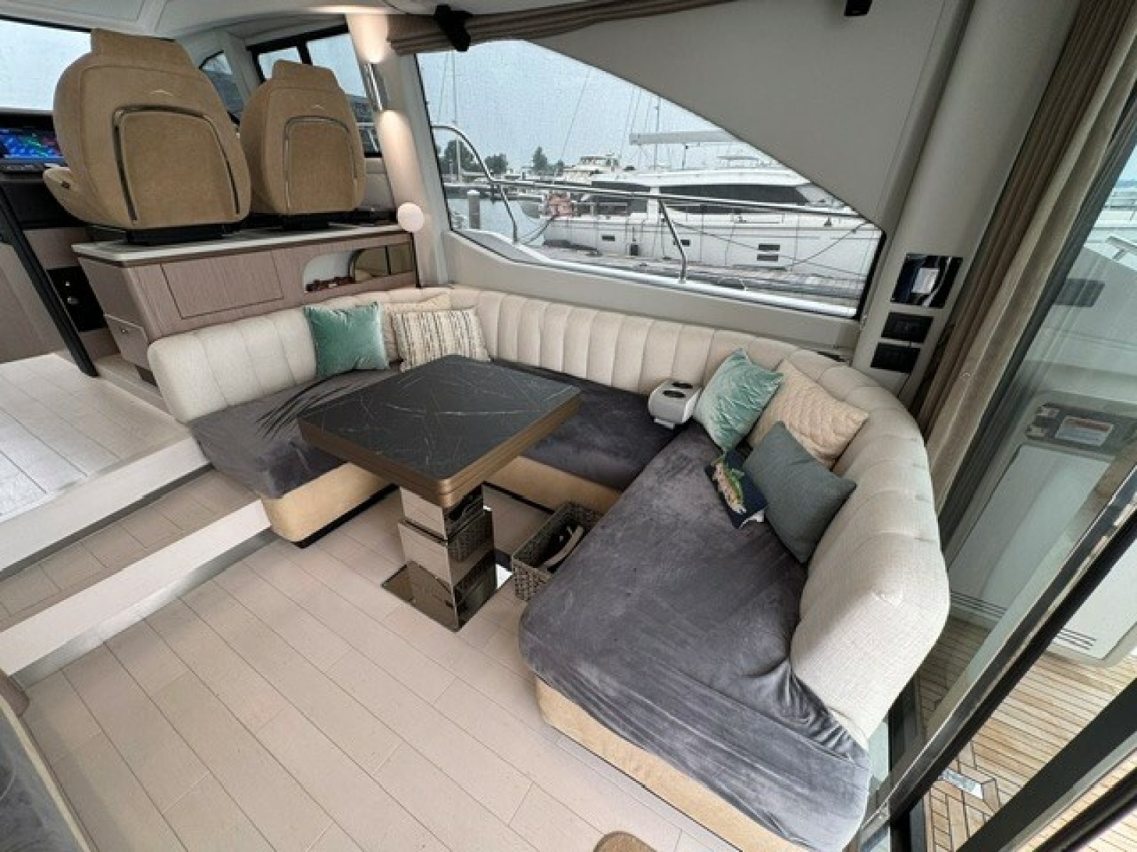 2023 Azimut 50FLY