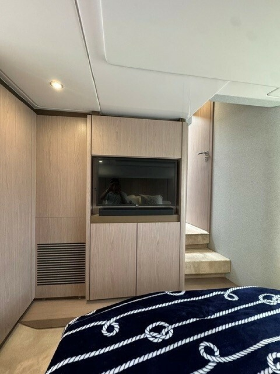 2023 Azimut 50FLY