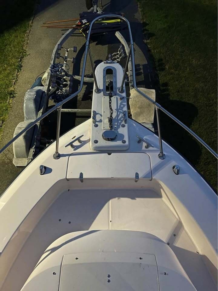 27ft Grady White Yacht For Sale