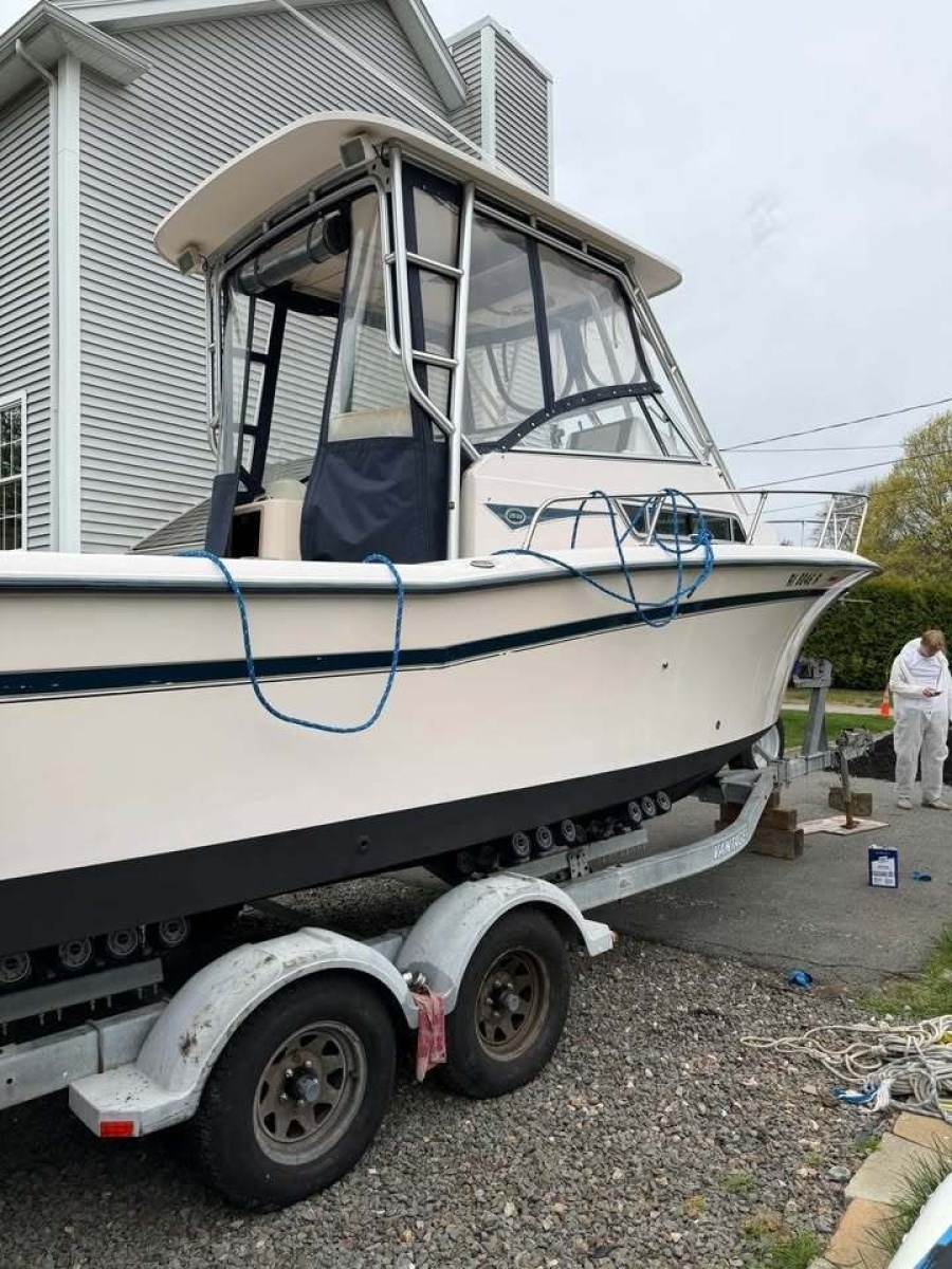 27ft Grady White Yacht For Sale