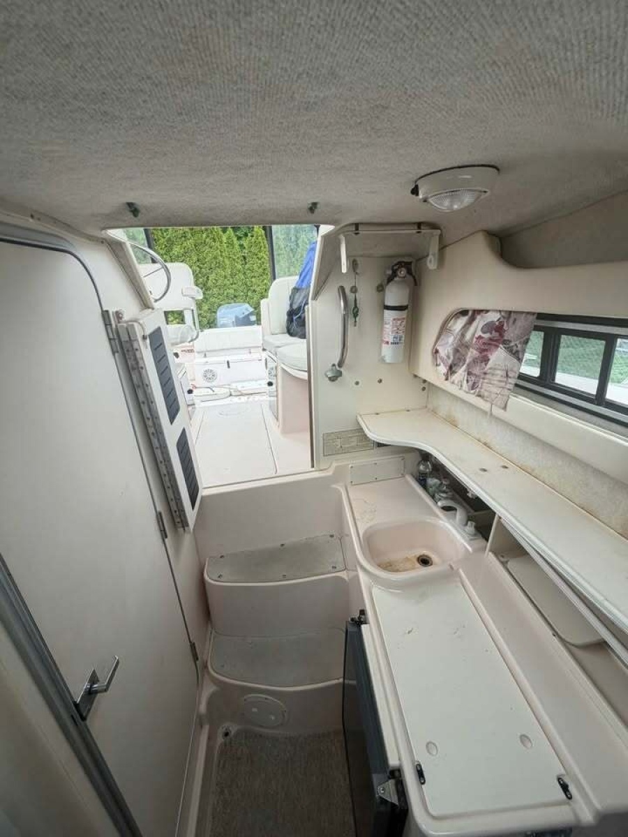 27ft Grady White Yacht For Sale