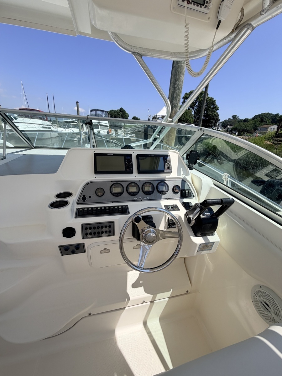 U n Me     30ft Wellcraft Yacht For Sale