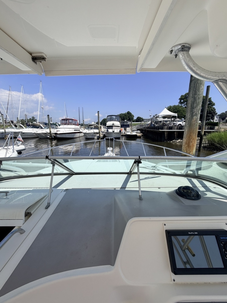 U n Me     30ft Wellcraft Yacht For Sale