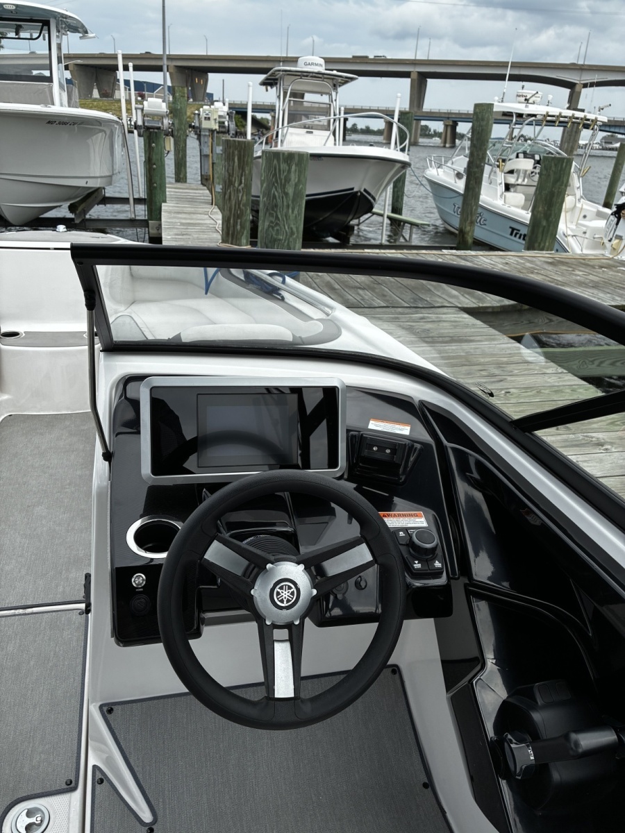 25ft Yamaha Boats Yacht For Sale