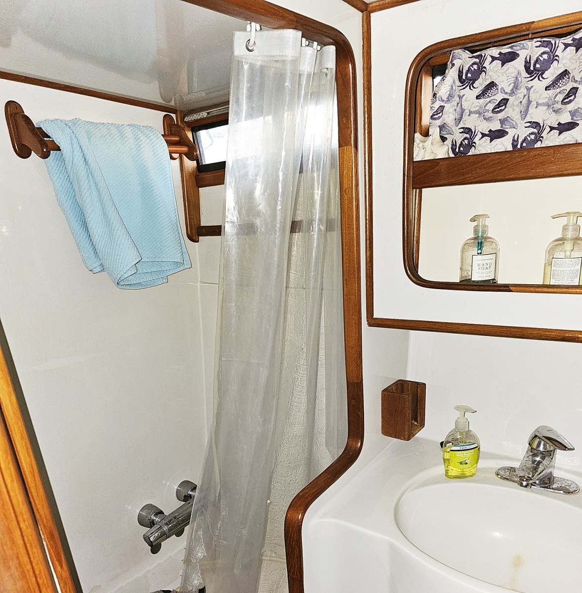 1988 President 37 Aft Cabin