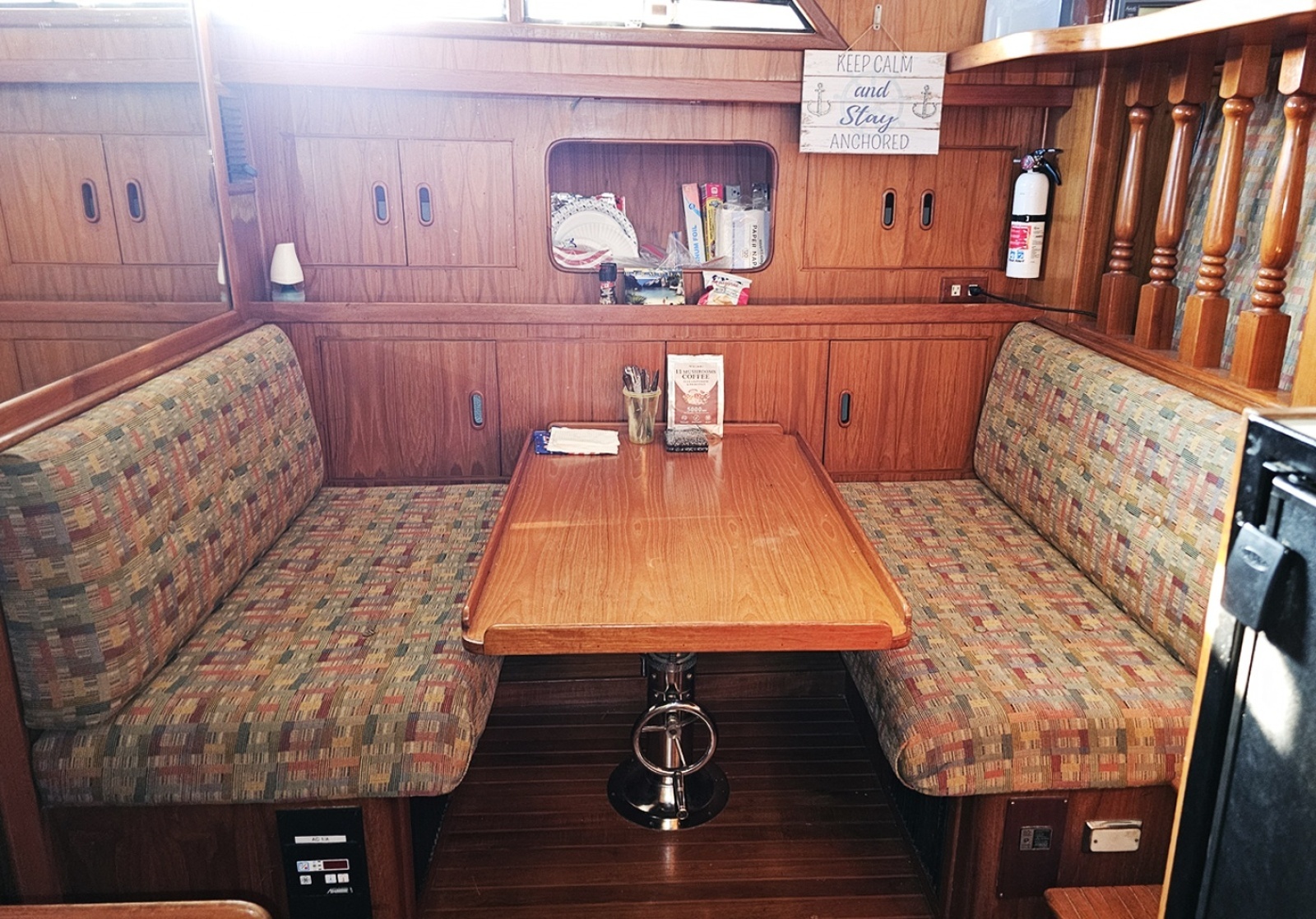 1988 President 37 Aft Cabin
