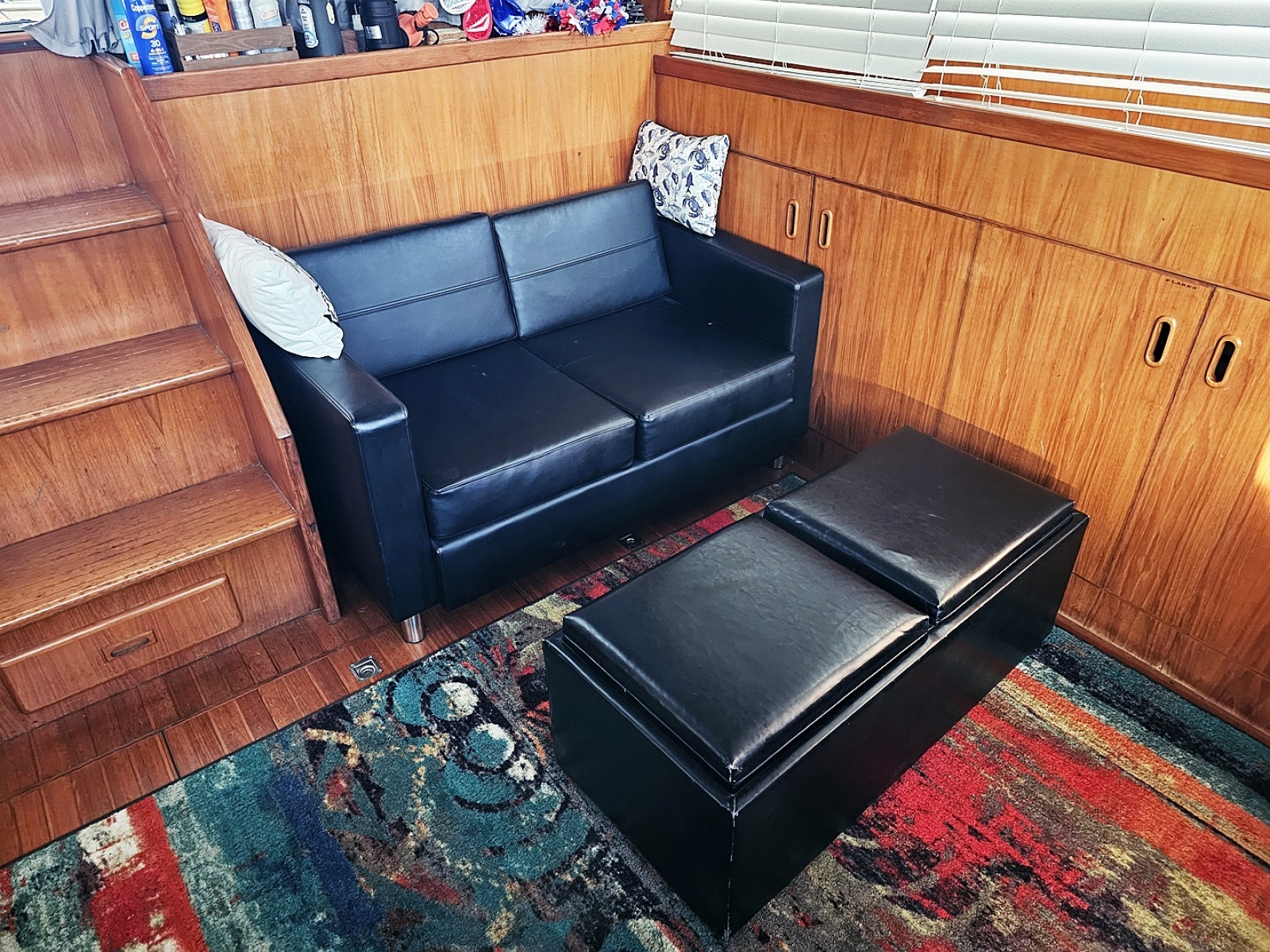 1988 President 37 Aft Cabin
