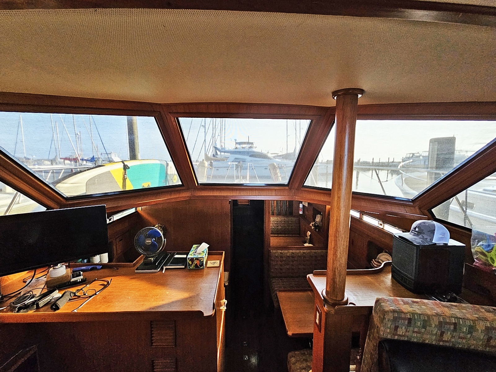 1988 President 37 Aft Cabin