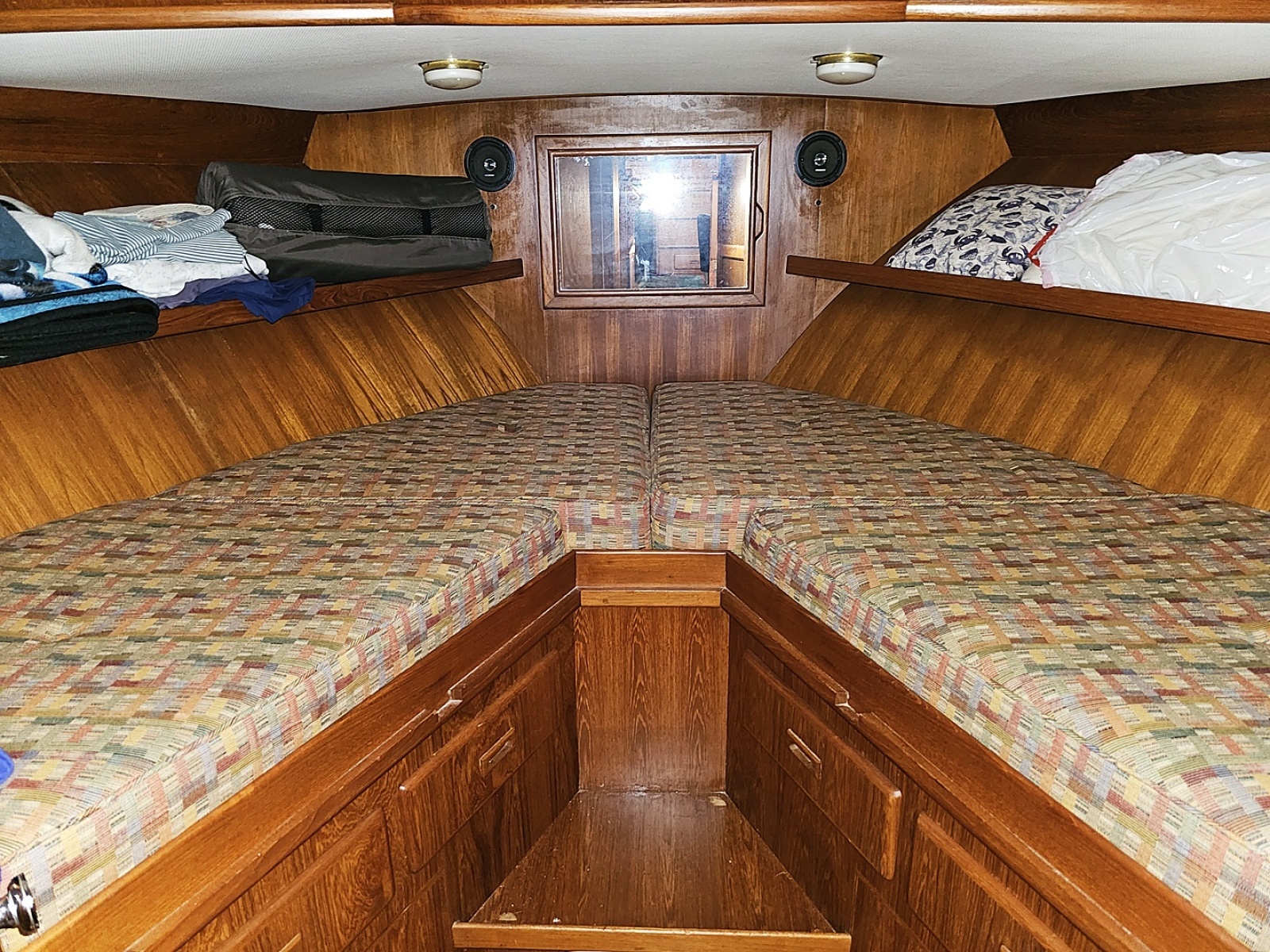 1988 President 37 Aft Cabin