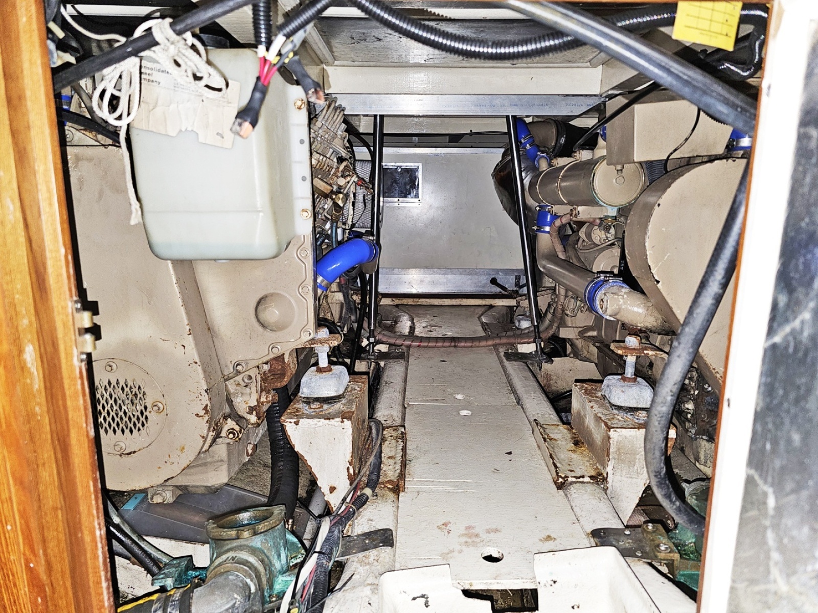1988 President 37 Aft Cabin