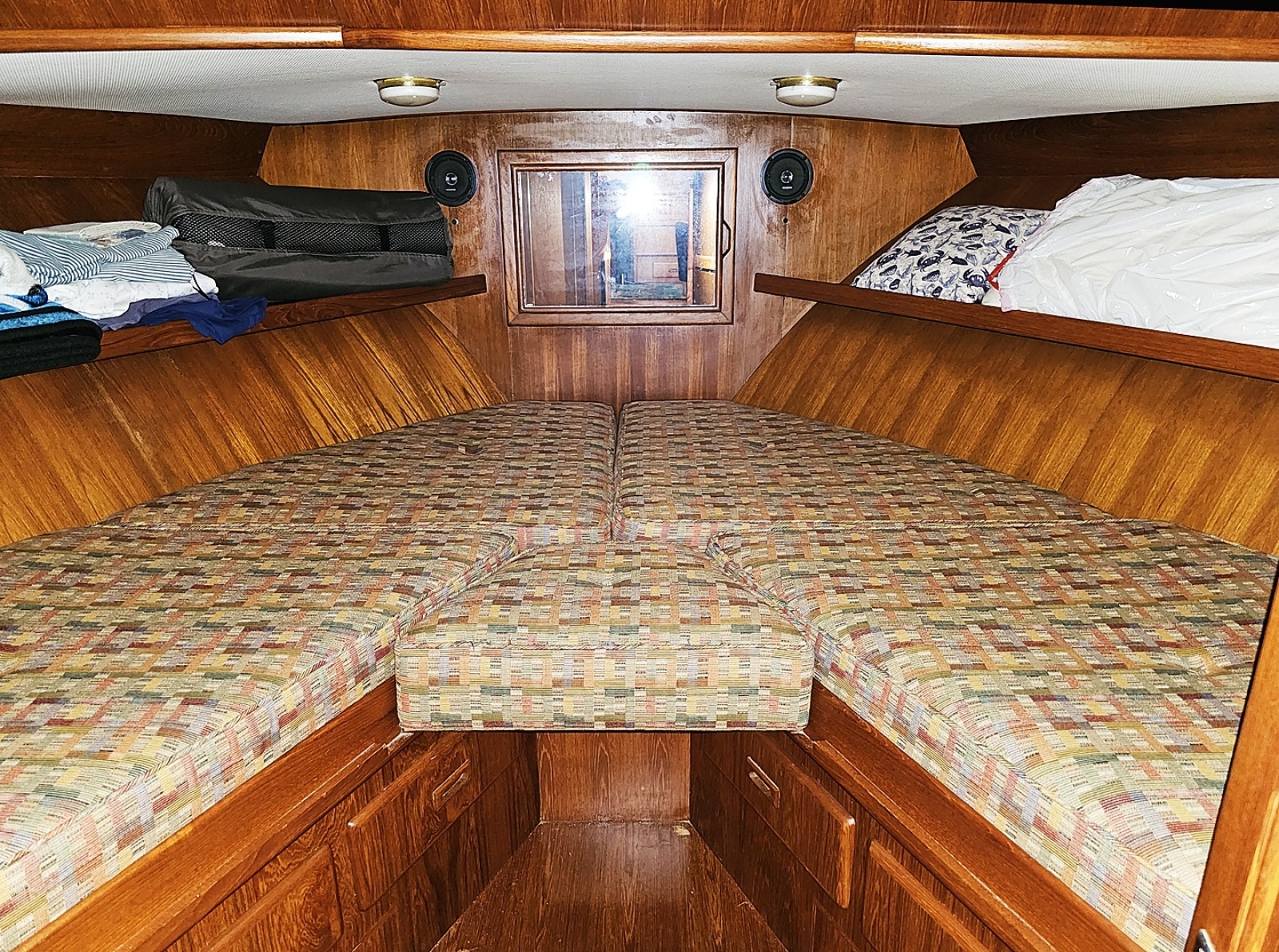 1988 President 37 Aft Cabin