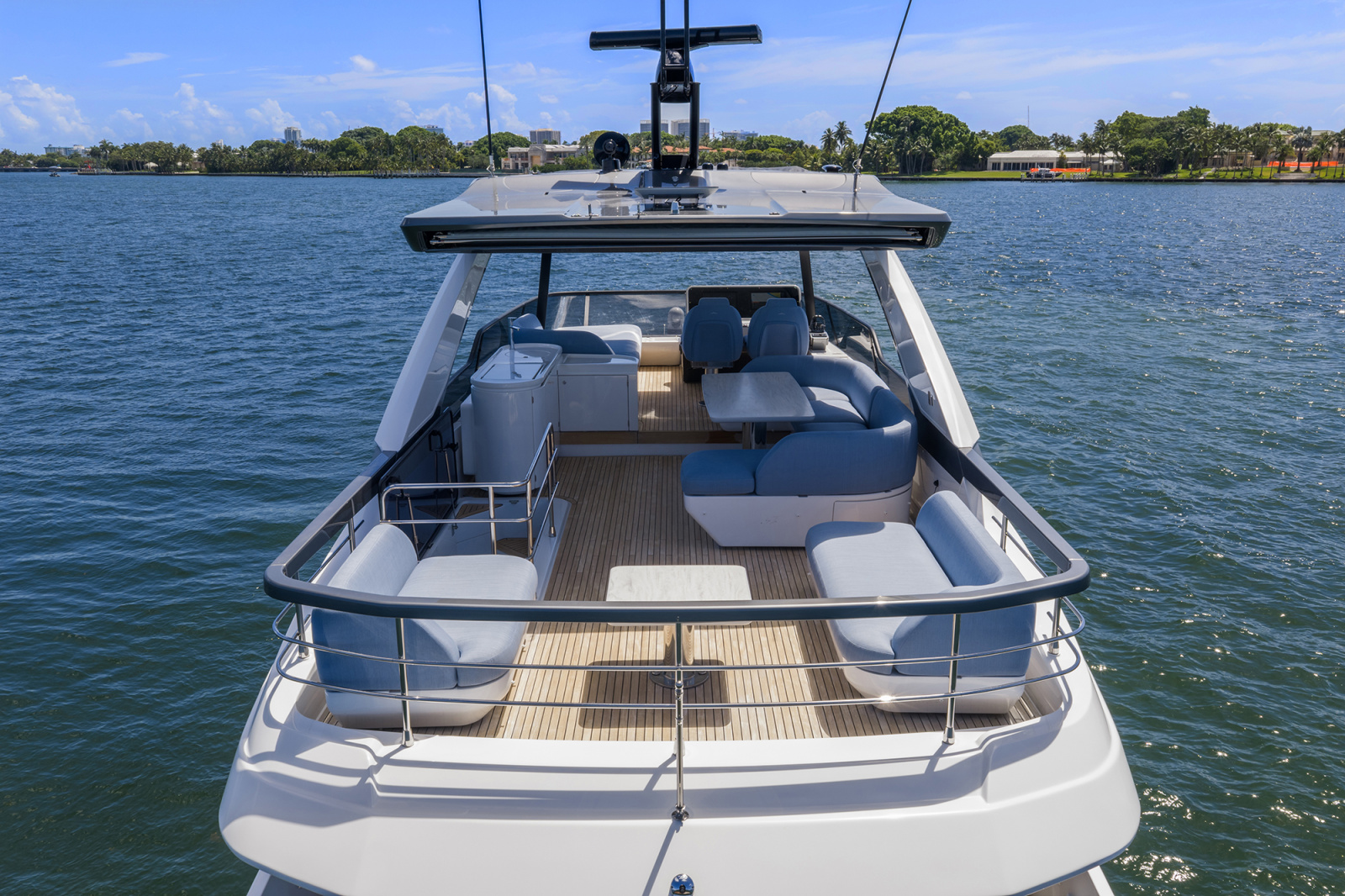 2025 Azimut 68 FLY