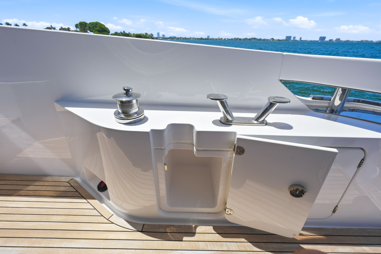 2025 Azimut 68 FLY