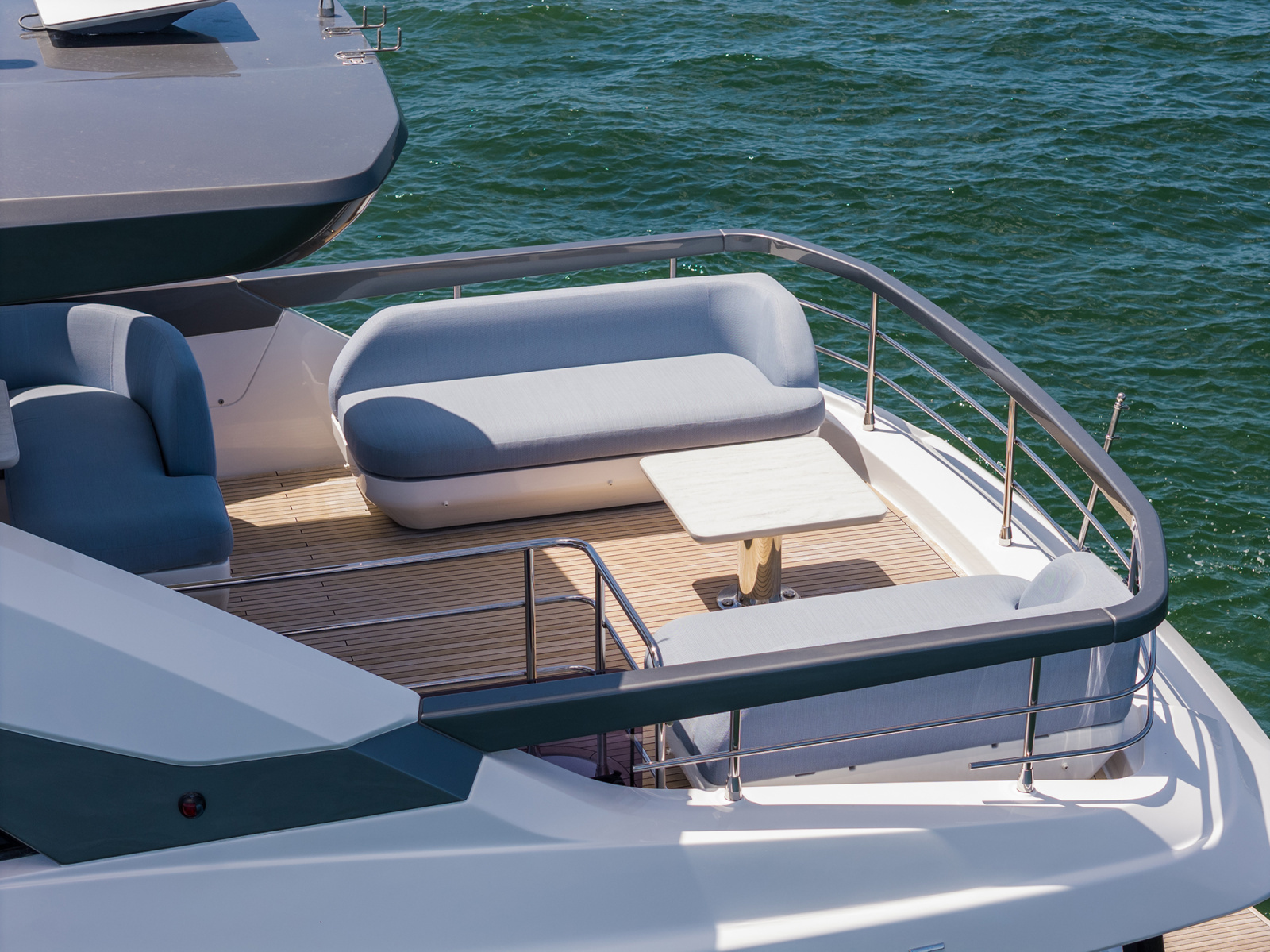 2025 Azimut 68 FLY