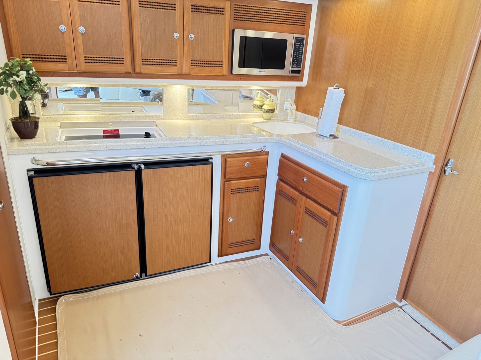 2005 Cabo 40 Express